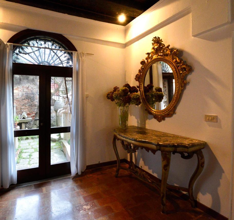 Appartamento Garden Ca' Rezzonico Venezia Esterno foto
